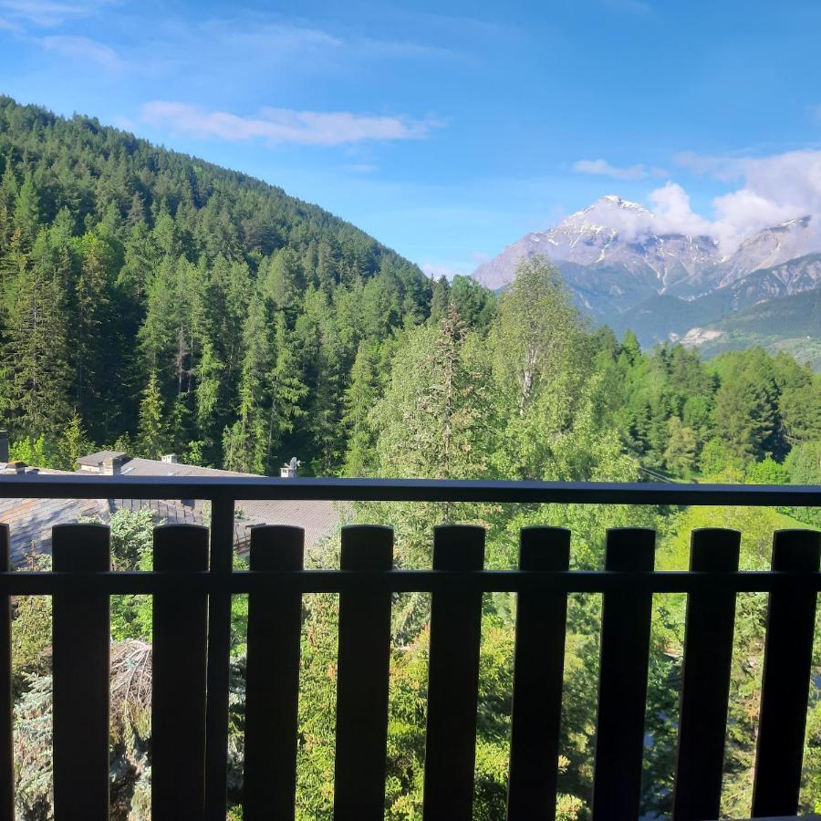 Appartamento Con Vista - Nuova Ristrutturazione Oulx 外观 照片